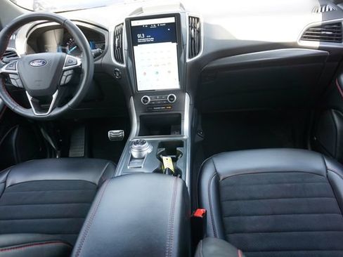 Certified 2024 Ford Edge ST-Line AWD/4WD image 6
