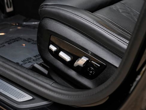 Used 2023 BMW M550i xDrive w/ Executive Package AWD/4WD image 44