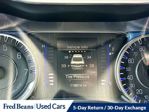 Used 2016 Chrysler 200 Limited FWD image 17