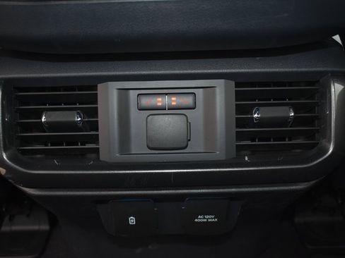 Used 2023 Ford F150 Lariat w/ Equipment Group 502A High image 46