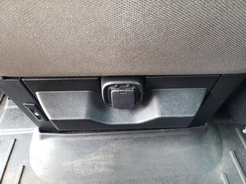 Used 2019 Ford F150 XLT w/ Equipment Group 302A Luxury AWD/4WD image 15