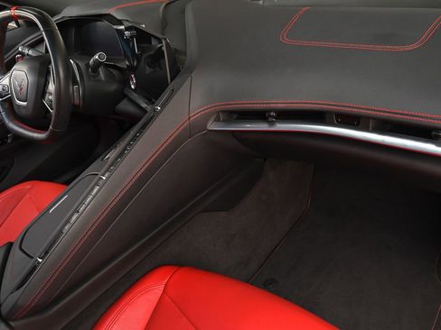 Used 2020 Chevrolet Corvette Stingray Coupe w/ Z51 Performance Package RWD image 15