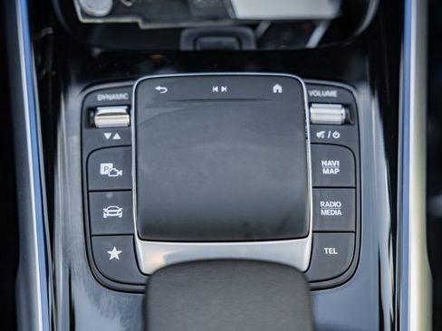 Used 2022 Mercedes-Benz GLB 250 GLB 250 image 25