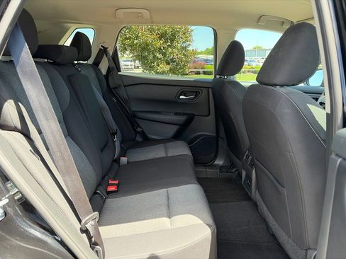 Used 2024 Nissan Rogue SV AWD/4WD image 32