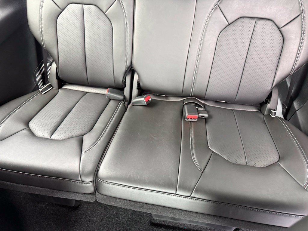 New 2027 Chrysler Pacifica Select w/ Family Tech Group FWD image 32