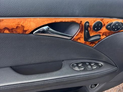 Used 2006 Mercedes-Benz E 350 Sedan image 28