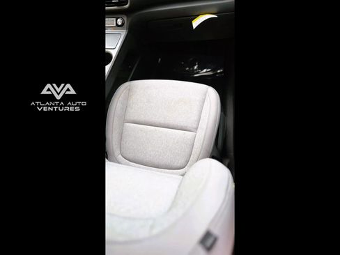 Used 2023 Hyundai Kona SE image 37