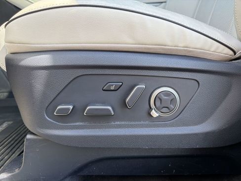 Used 2023 Hyundai Palisade Calligraphy w/ Winter Package AWD/4WD image 14