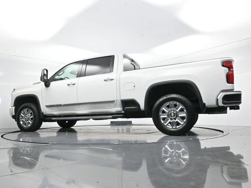 Used 2024 Chevrolet Silverado 2500 High Country w/ Technology Package AWD/4WD image 40