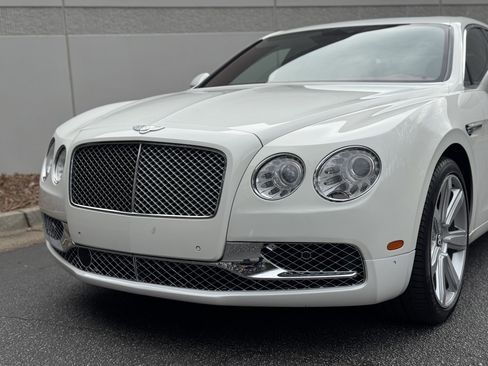 Used 2016 Bentley Flying Spur V8 image 6