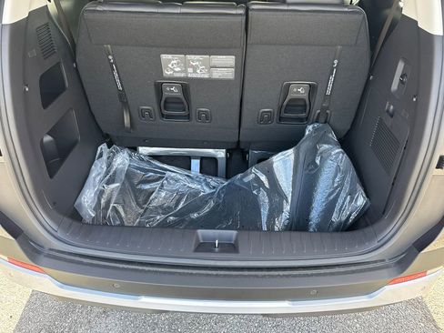 New 2026 Kia Carnival EX image 17
