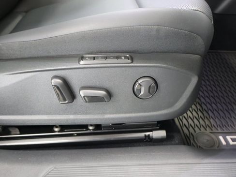 Used 2022 Volkswagen ID.4 Pro S w/ Gradient Package image 22