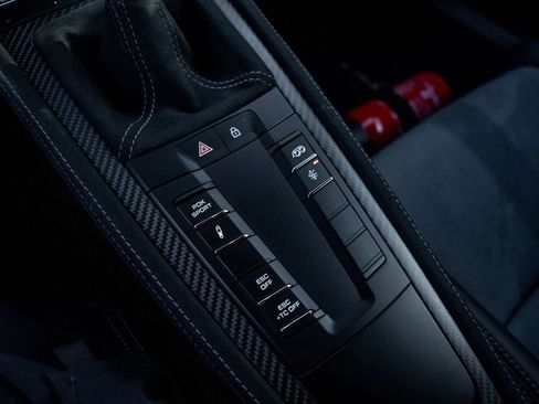 Used 2024 Porsche 718 Cayman GT4 RS image 21