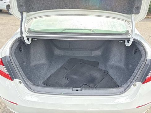 Used 2018 Honda Accord EX-L image 12