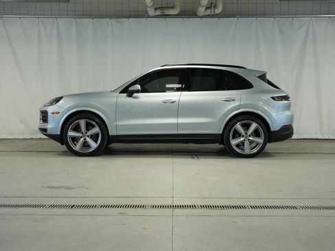 New 2026 Porsche Cayenne AWD/4WD image 2