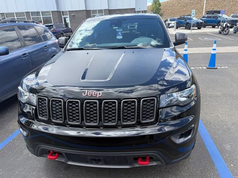 Used 2019 Jeep Grand Cherokee Trailhawk AWD/4WD image 8
