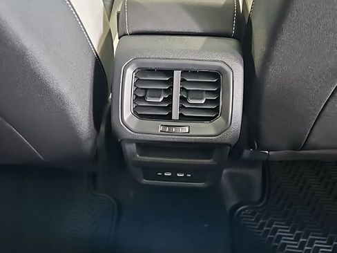 New 2026 Volkswagen Taos SE AWD/4WD image 18