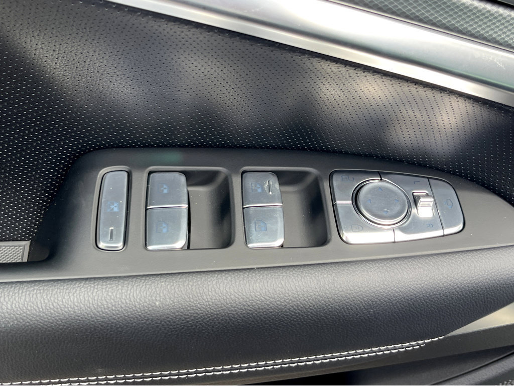 Used 2026 Genesis G70 2.5T RWD image 29
