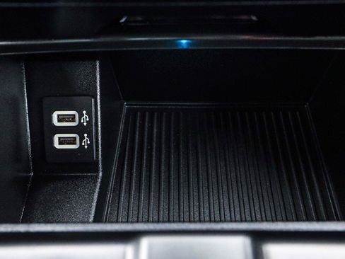 Used 2019 Ford F150 Lariat w/ Equipment Group 502A Luxury AWD/4WD image 15
