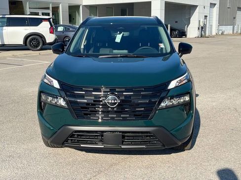 New 2026 Nissan Rogue SV FWD image 8