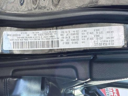 Used 2018 Jeep Grand Cherokee Laredo image 24