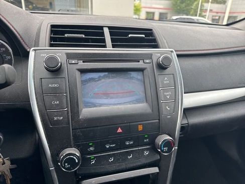 Used 2017 Toyota Camry SE FWD image 31
