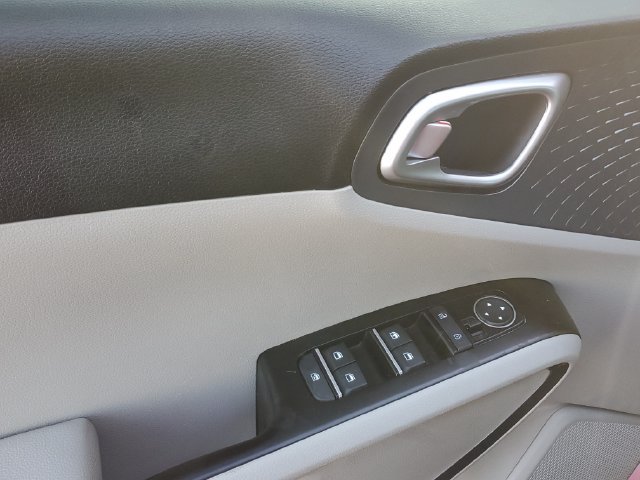 Certified 2022 Kia Soul EX FWD image 18