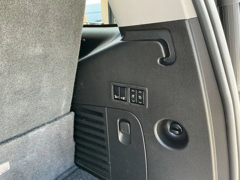 Used 2019 GMC Yukon Denali AWD/4WD image 18
