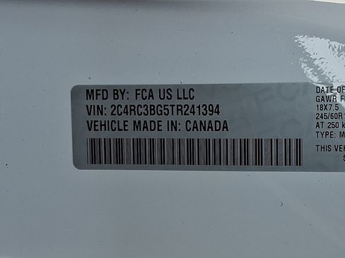 Used 2026 Chrysler Pacifica Select AWD/4WD image 17