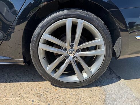Used 2016 Volkswagen Passat 1.8T R-Line image 9