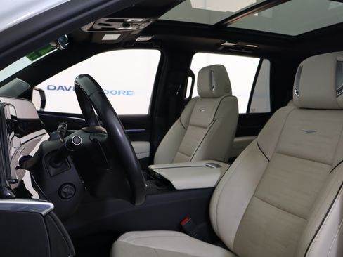 Used 2021 Cadillac Escalade Sport w/ Driver Assist Tech Package AWD/4WD image 22