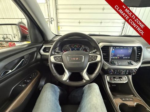 Used 2023 GMC Acadia SLE w/ Driver Convenience Package image 15