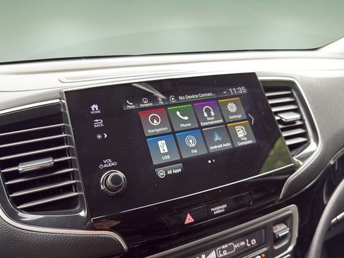 Used 2021 Honda Pilot Touring image 26