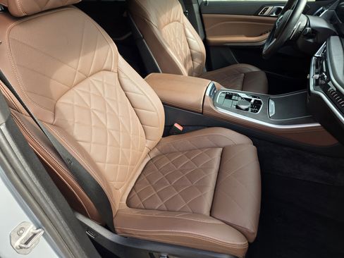 Used 2024 BMW X5 xDrive40i w/ M Sport Package image 22