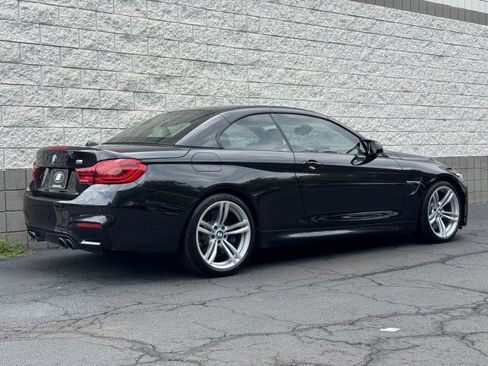 Used 2018 BMW M4 Convertible RWD image 38