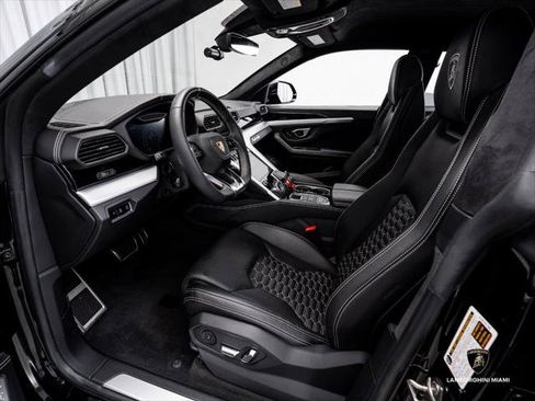 Used 2019 Lamborghini Urus AWD/4WD image 22