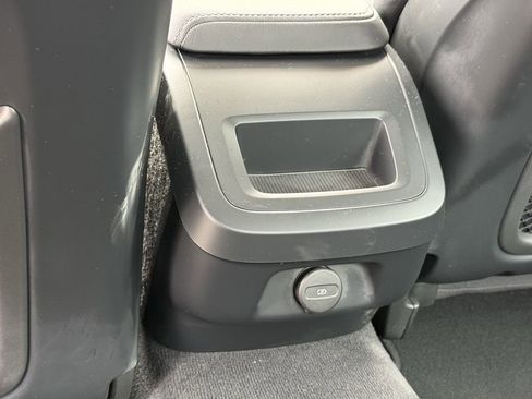 Used 2024 Volvo S60 B5 Core image 12