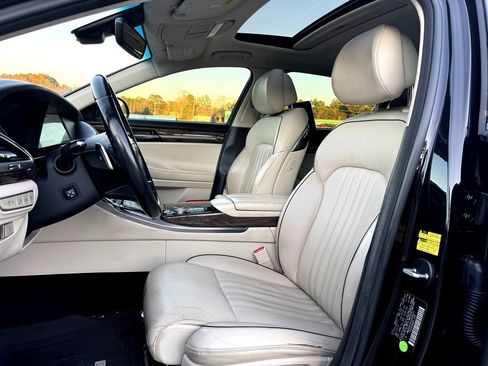 Used 2018 Genesis G90 5.0 Ultimate image 3