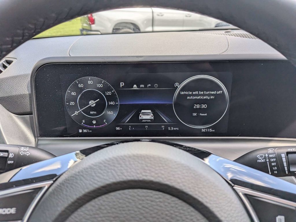 Used 2025 Kia Seltos EX FWD image 25