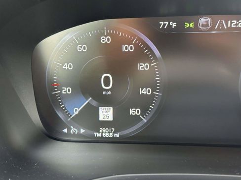 Certified 2022 Volvo S60 B5 Momentum w/ Premium Package image 36