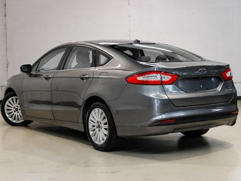 Used 2014 Ford Fusion SE FWD image 10