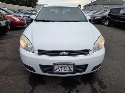 Used 2011 Chevrolet Impala LT FWD image 6