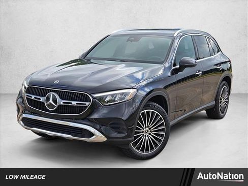 Certified 2026 Mercedes-Benz GLC 300 image 1