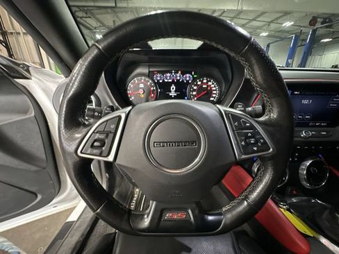 Used 2022 Chevrolet Camaro SS RWD image 15