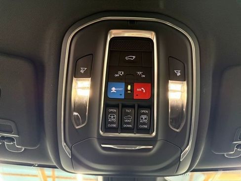 New 2025 Jeep Grand Cherokee Limited w/ Trailer Tow Package image 18