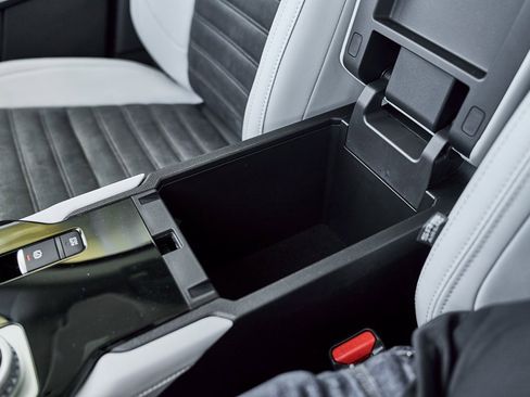 New 2026 Mitsubishi Outlander SE image 49