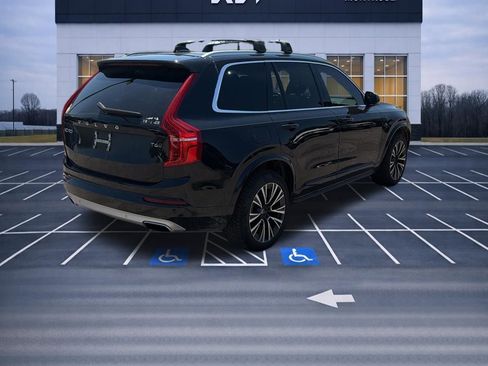 Used 2021 Volvo XC90 T6 Momentum AWD/4WD image 5
