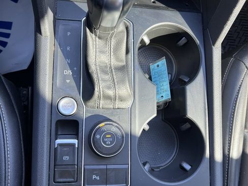 Used 2021 Volkswagen Atlas SE w/ Panoramic Sunroof Package image 14