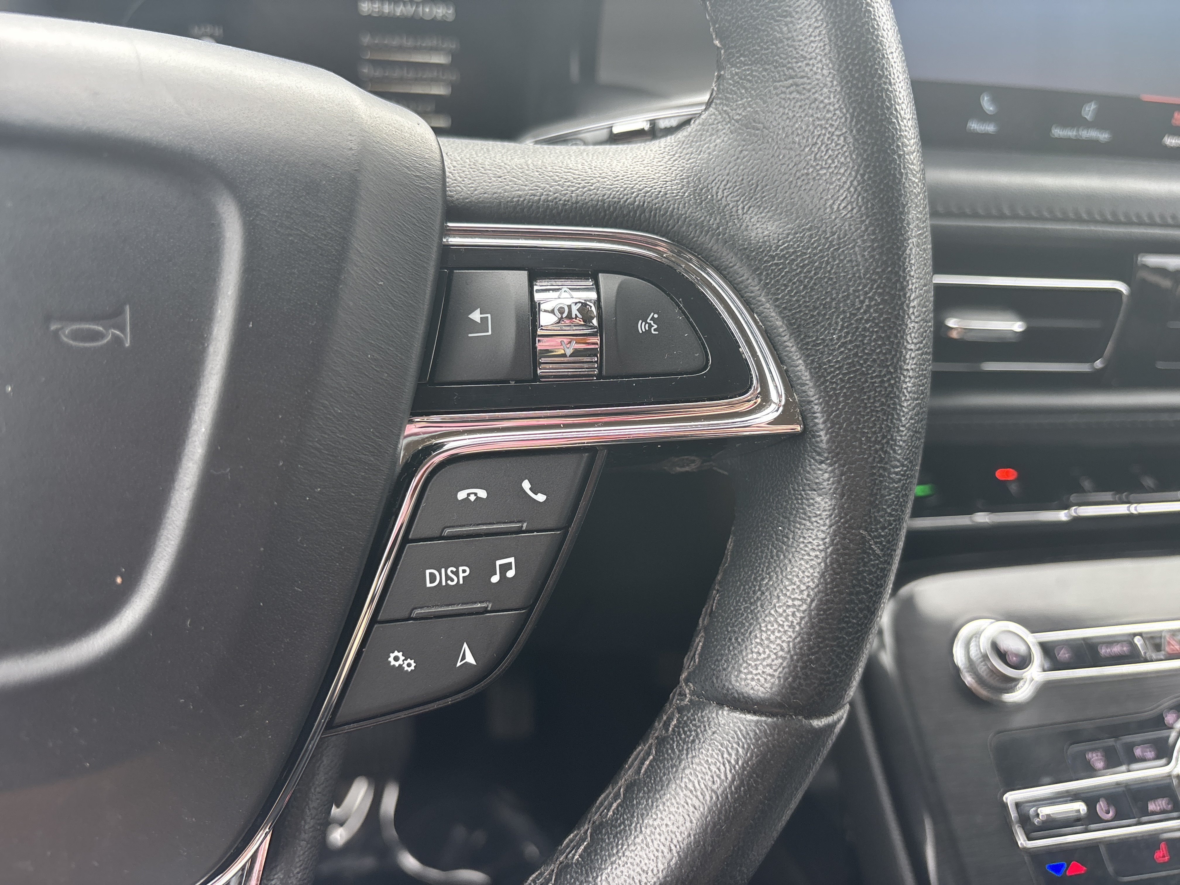 Used 2022 Lincoln Nautilus AWD image 26