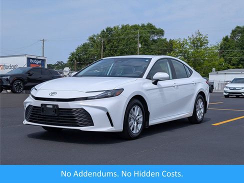 Used 2025 Toyota Camry LE w/ Convenience Package AWD/4WD image 1